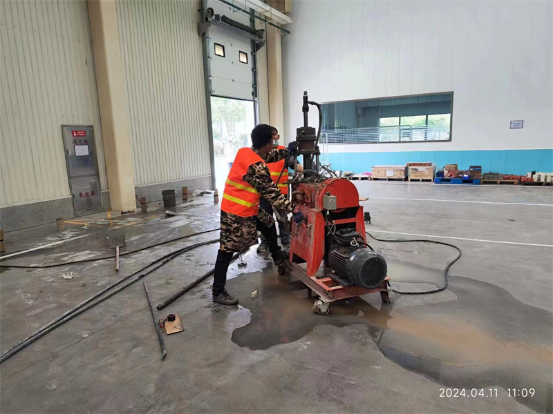 恭城厂房地面下沉塌陷注浆加固施工